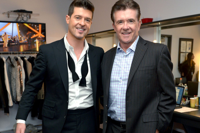 Hai ngày sau khi con trai mình chào đời, Robin Thickie tưởng nhớ đến người cha quá cố Ảnh 1