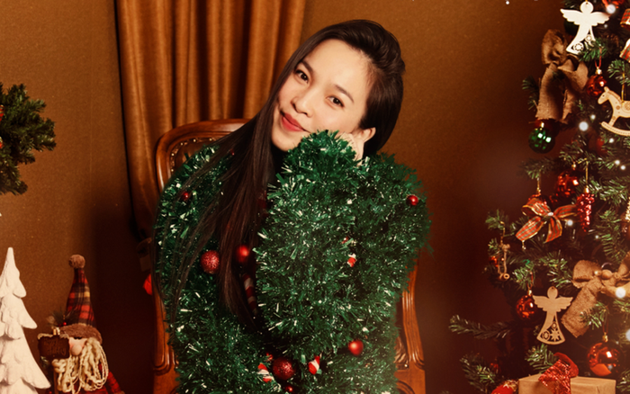 Hiền Thục giữ vững đẳng cấp 'không tuổi' trong MV Giáng sinh kết hợp cùng nhạc sĩ Phúc Trường Ảnh 2