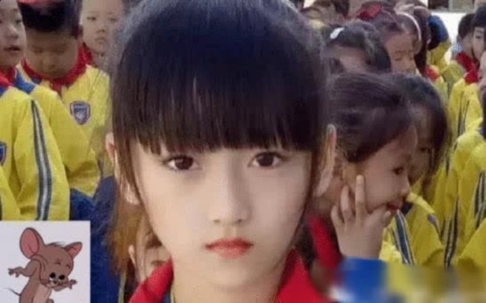 Tưởng sẽ có ảnh kỷ yếu đẹp xuất thần, ngờ đâu vật thể lạ phía sau nữ sinh khiến nhiều người 'rùng mình' Ảnh 2