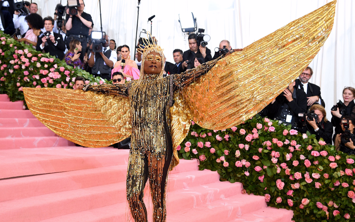 13 lần sao Hollywood biến thảm đỏ thành lễ hóa trang Halloween Ảnh 2