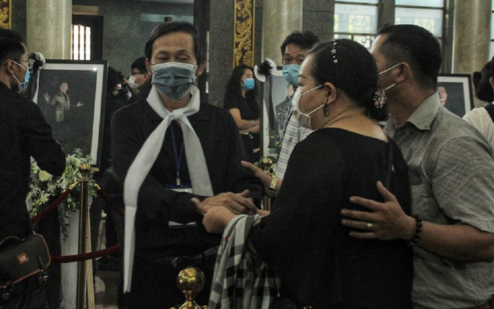 Hé lộ cuộc gọi của NS Hoài Linh sang Mỹ: Nhắn nhủ để vật quan trọng vào linh cữu NS Chí Tài Ảnh 2