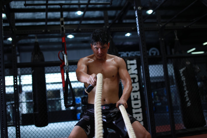 Trở lại với điện ảnh, Bình Minh vào vai võ sĩ quyền anh trong 'Sám hối' Ảnh 11