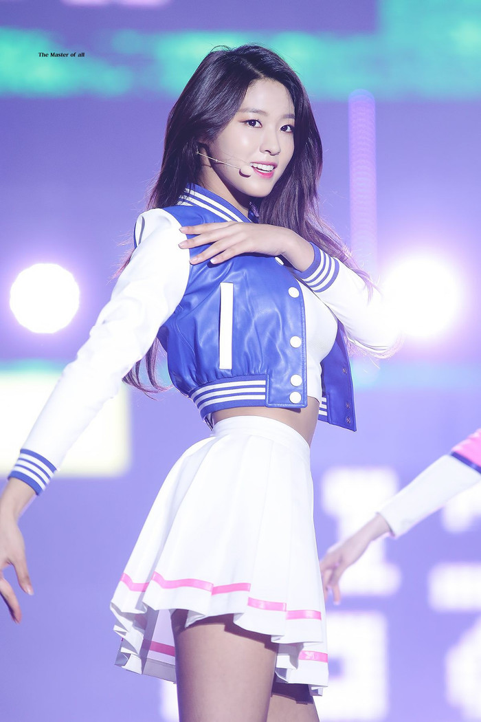 6 mẹo lên đồ giúp vòng ba căng tròn, hấp dẫn hơn Ảnh 10