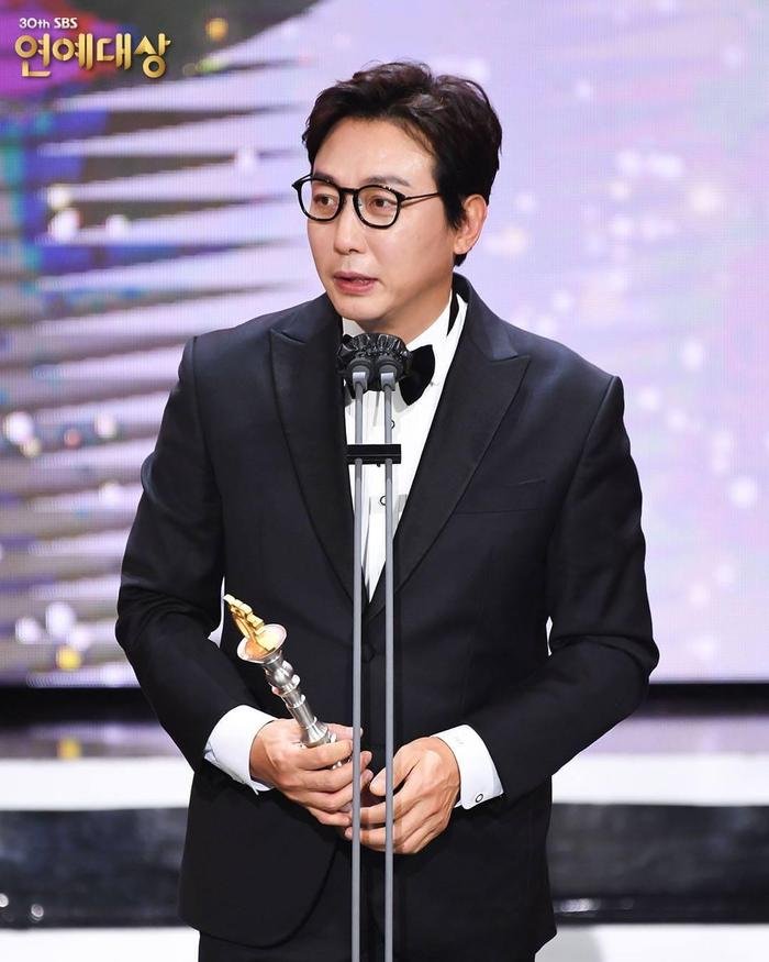 Kết quả 'SBS Entertainment Awards 2020': Kim Jong Kook thắng Daesang, Yoo Jae Suk 'Running Man' trắng tay Ảnh 60