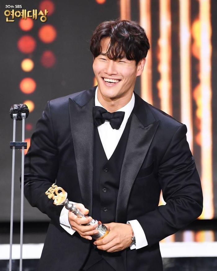 Kết quả 'SBS Entertainment Awards 2020': Kim Jong Kook thắng Daesang, Yoo Jae Suk 'Running Man' trắng tay Ảnh 14