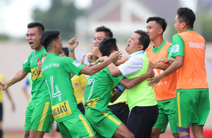 Đại học Nông Lâm hạ Đại học Bách Khoa 1-0 để vào chung kết SV-League 2020.