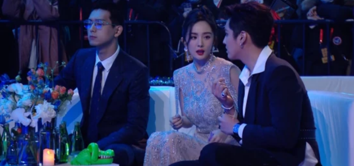 Triệu Lệ Dĩnh lẽ loi - Dương Mịch vui vẻ, fan couple Tiêu Chiến - Vương Nhất Bác 'tan đàn xẻ nghé' Ảnh 9