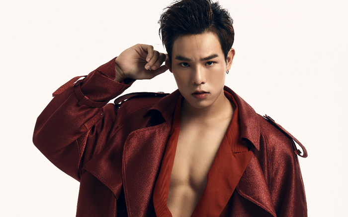 Dee Trần (The Voice) tung nhạc mới trước thềm Giáng sinh, khiến chị em ngất ngây vì body 'mlem mlem' Ảnh 2