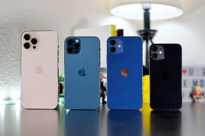 iPhone 12 Pro Max, iPhone 12 Pro, iPhone 12 và iPhone 12 mini. (Ảnh: ZDNet)