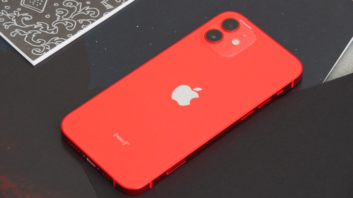 iPhone 12 tuỳ chọn màu đỏ (Product)RED. (Ảnh: Gizmodo Australia)