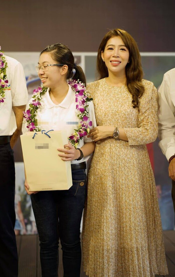 MC Diệp Chi và Quán quân Olympia 2020 - Nguyễn Thị Thu Hằng