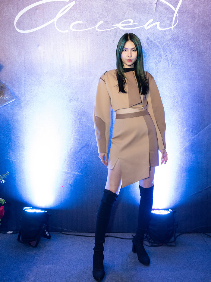 Người mẫu Thùy Dương khoe dáng chuẩn model