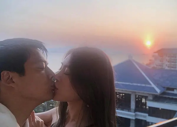 Hành trình hôn nhân giữa Châu Tấn và Cao Thánh Viễn: Bắt đầu âm thầm, kết thúc cũng lặng lẽ! Ảnh 11