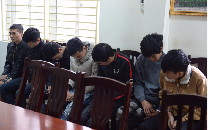 Thủ đoạn tinh quái nhóm lao động tự do 'hack' đến 2500 tài khoản ngân hàng, Facebook chiếm đoạt 2 tỷ đồng Ảnh 2