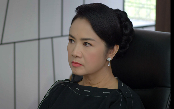 Tập 5 'Hướng dương ngược nắng': Bà Bạch Cúc bị chính ''cánh tay phải'' phản bội mà không hề hay biết Ảnh 2