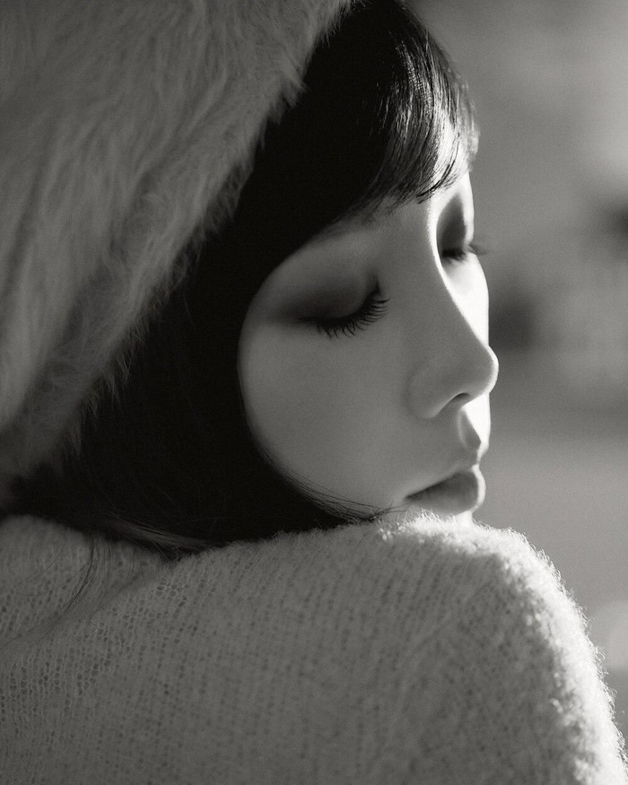 Không quảng bá trên sân khấu, Taeyeon vẫn chiêu đãi fan với What Do I Call You phiên bản 'nuốt đĩa' Ảnh 6