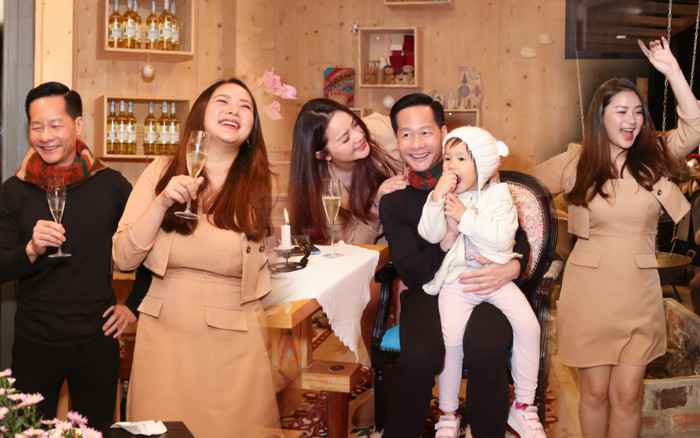 Giảm cân thành công, Phan Như Thảo tự tin diện váy bó khoe dáng bên ông xã đại gia Ảnh 2