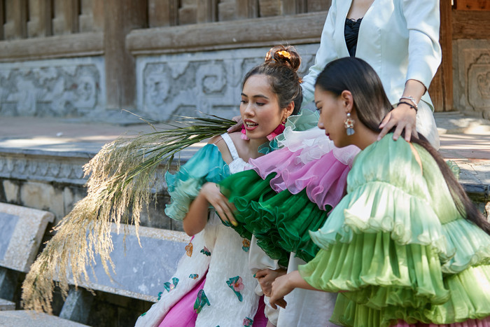 Kim Duyên khuyên Hoàng My cứ để mặc Quỳnh Châu: 'Muốn làm gì thì làm'.