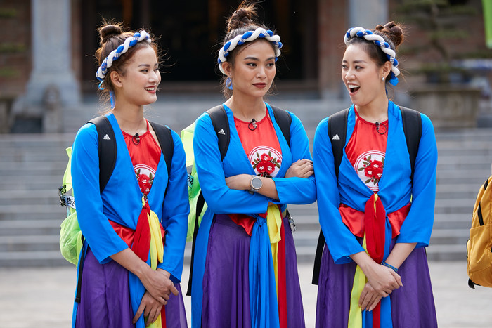 Giành chiến thắng ở tập trước, Mâu Thủy dùng đặc quyền khóa miệng 1 thành viên của đội đối thủ.