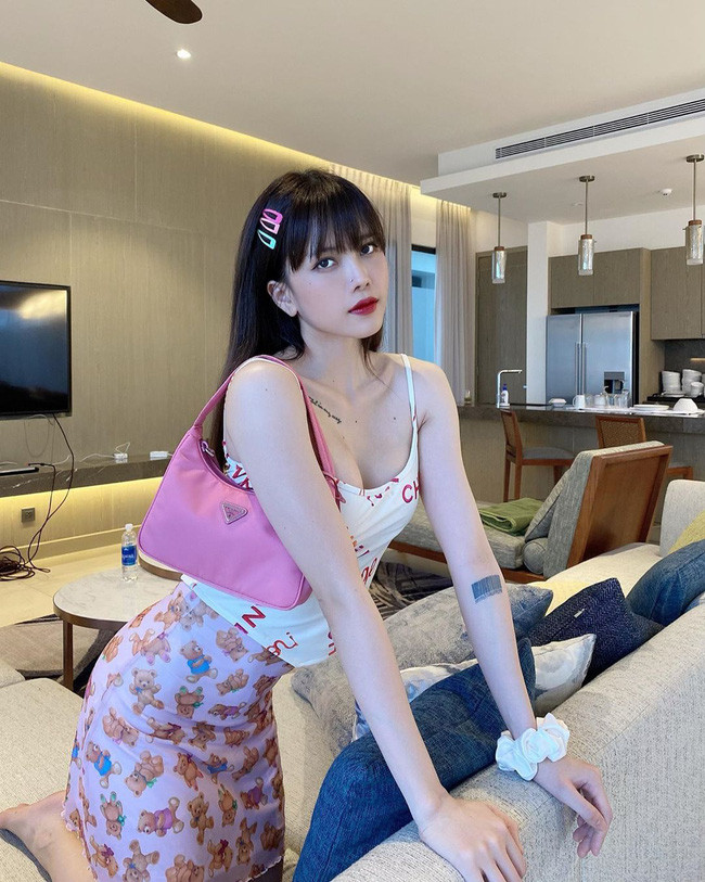 Dân mạng 'phát sốt' trước hình ảnh Thiều Bảo Trâm tựa đầu Sơn Tùng cực ngọt, sự thật thế nào? Ảnh 5