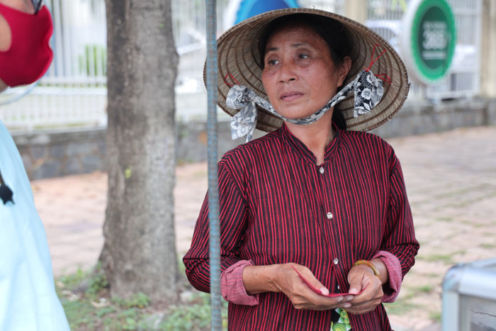 Chị Phượng trầm ngâm khi nghĩ về tương lai của hai đứa cháu