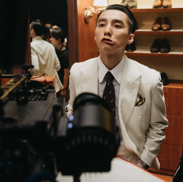 Sơn Tùng tự đăng ảnh 'dìm', môi lệch cả sang một bên và phản ứng bất ngờ từ fan Ảnh 2