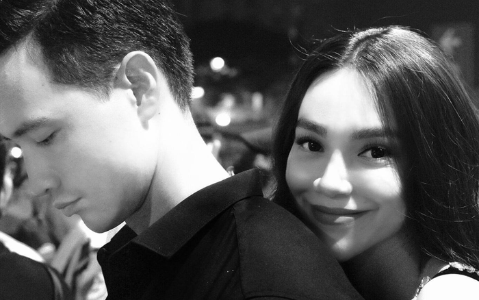 Hà Hồ - Kim Lý 'dính' nhau không rời tại sự kiện, dân mạng được phen tấm tắc vì độ tình tứ của cặp đôi Ảnh 2