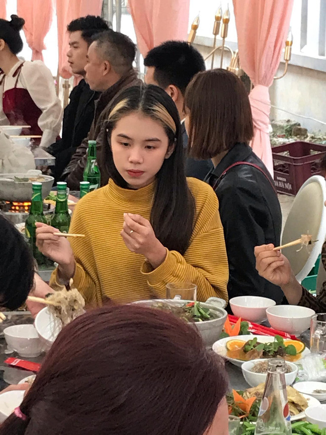 Cô nàng trong vẫn rất thần thái