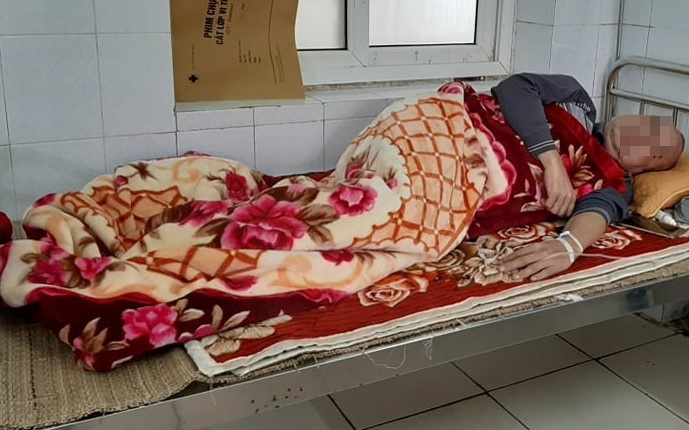 Bị khách siết cổ cướp tài sản, nam tài xế taxi giả chết rồi bỏ chạy thoát thân Ảnh 2