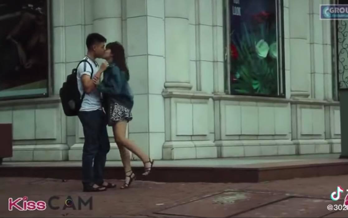 Khánh Vân (Mắt Biếc) bất ngờ bị anti fan đào lại quá khứ hôn trai lạ Ảnh 2