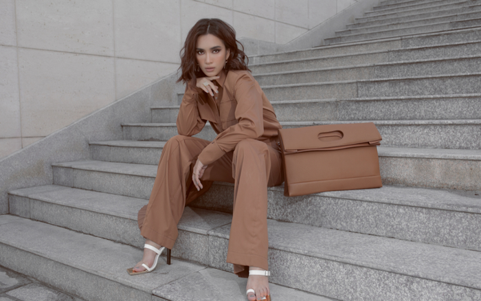 Ái Phương biến hóa với phong cách menswear thanh lịch Ảnh 2