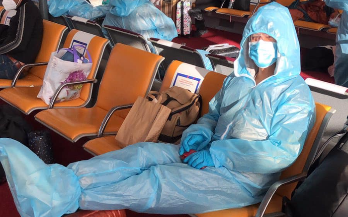 Hết thời gian cách ly tập trung, Mạc Hồng Quân 'dở khóc dở cười' khi chưa được về nhà vì lí do này Ảnh 2