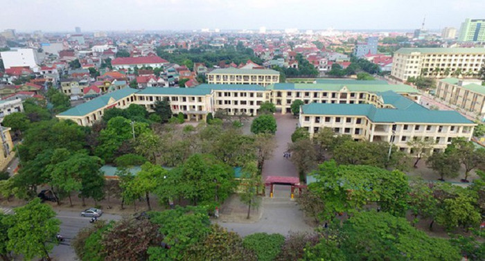 THPT Chuyên Phan Bội Châu - ngôi trường được xem là 'máu mặt' nhất dải đất miền Trung