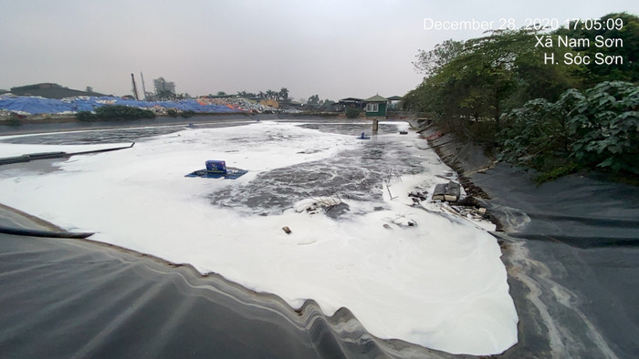 Cận cảnh bọt khí Nano như 'tuyết rơi giữa mùa đông' khử mùi ở bãi rác Nam Sơn Ảnh 5