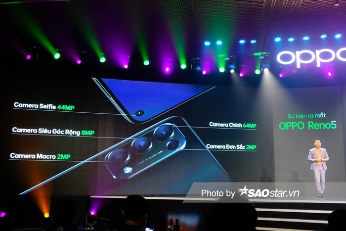 Về khả năng nhiếp ảnh, OPPO Reno5 sở hữu bộ tứ camera sau 64MP 8MP 2MP 2MP và camera trước 44MP. Camera được nâng cấp với hệ thống nhận diện chân dung, cập nhật các hiệu ứng quay video chân dung mới.
