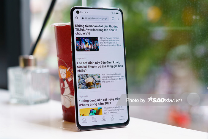 Điện thoại của OPPO đi kèm viên pin 4,310 mAh và hỗ trợ sạc nhanh 50W. Theo thông tin từ nhà sản xuất, pin của Reno5 có thể sạc đầy trong trên dưới 48 phút.