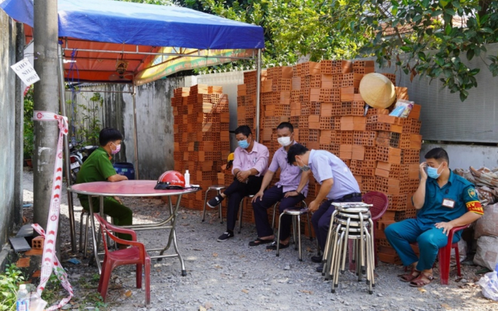 Truy tìm người phụ nữ nhập cảnh trái phép liên quan đến bệnh nhân 1440 Ảnh 2