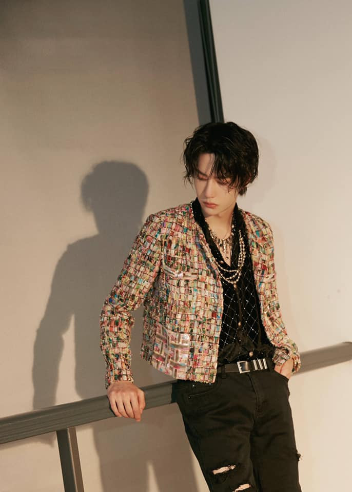 Đậy là set đồ được dân tình đánh giá đẹp nhất và 'phá cách' trong lối ăn mặc của Vương Nhất Bác