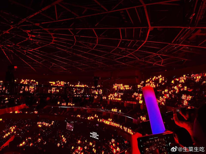 Sân khấu Gala 2021 'nóng rực' vì Tiêu Chiến: Không còn nước mắt, thay vào đó là nụ cười hạnh phúc Ảnh 8