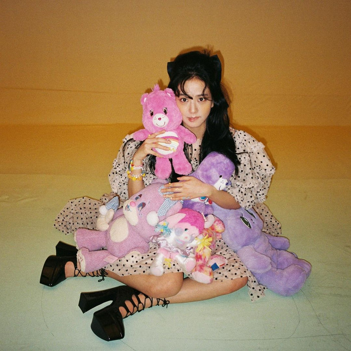 Jisoo (BlackPink) mở màn 2021 bằng bộ ảnh 'cực độc' Ảnh 5