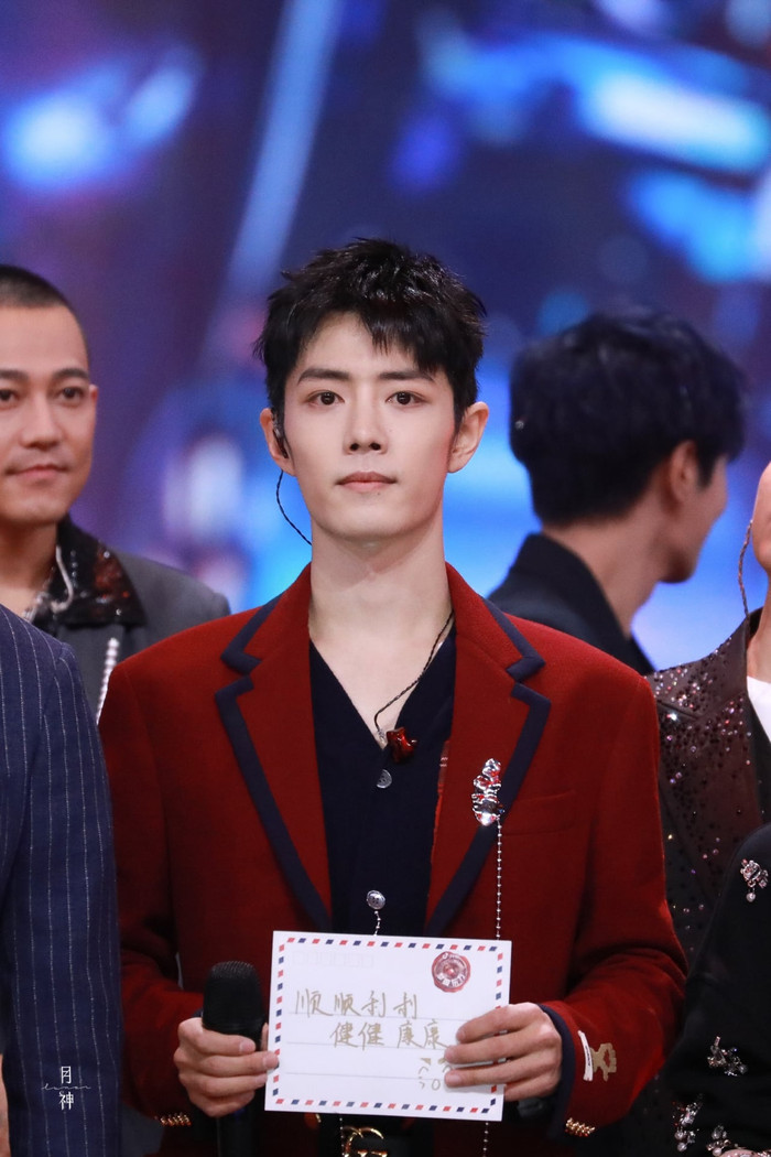 Thực hư chuyện Tiêu Chiến bị antifan chiếu tia laser lên mặt và gần mắt Ảnh 7