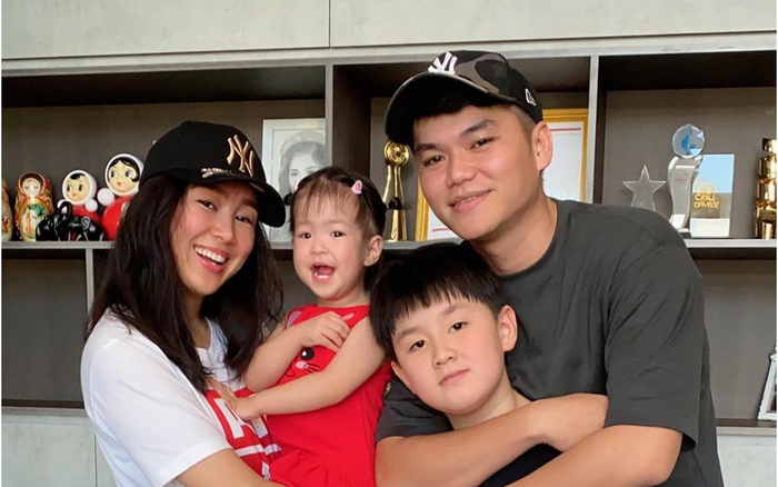 Chỉ một cử chỉ nhỏ, con trai riêng của Lê Phương đã cho thấy mối quan hệ với bố dượng như thế nào Ảnh 2