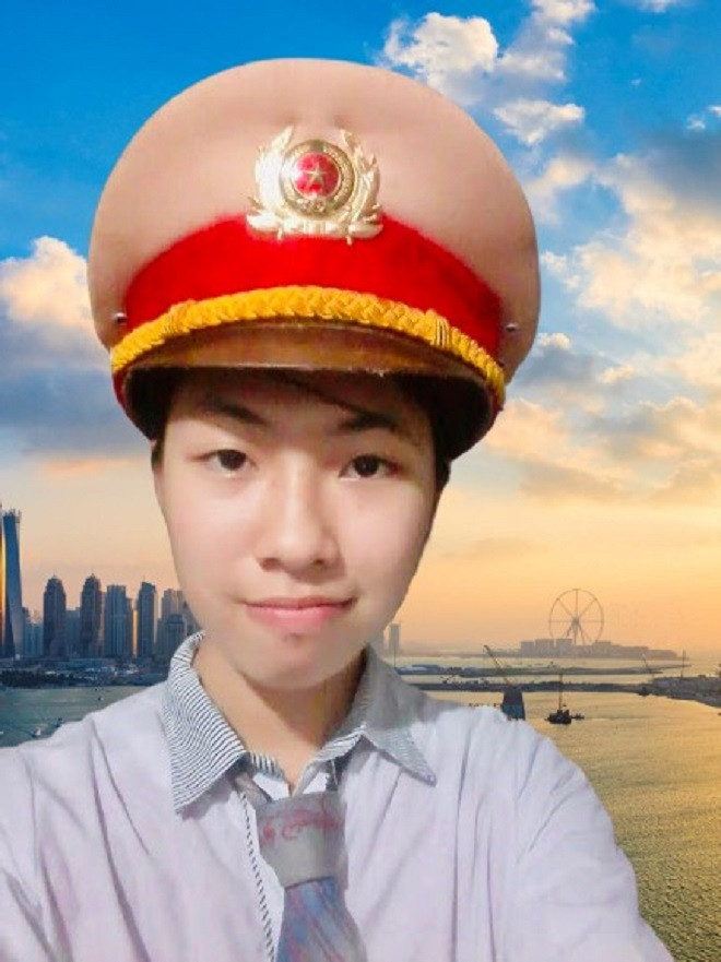 Hình ảnh của Thu Hằng với ước mơ trở thành một nữ chiến sĩ công an