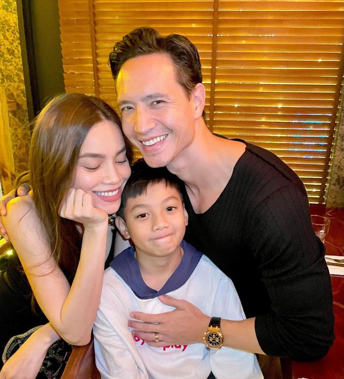 Hồ Ngọc Hà chia sẻ khoảnh khắc giao thừa muộn bên cậu cả SuBeo: Giây phút yên bình nhất! Ảnh 2