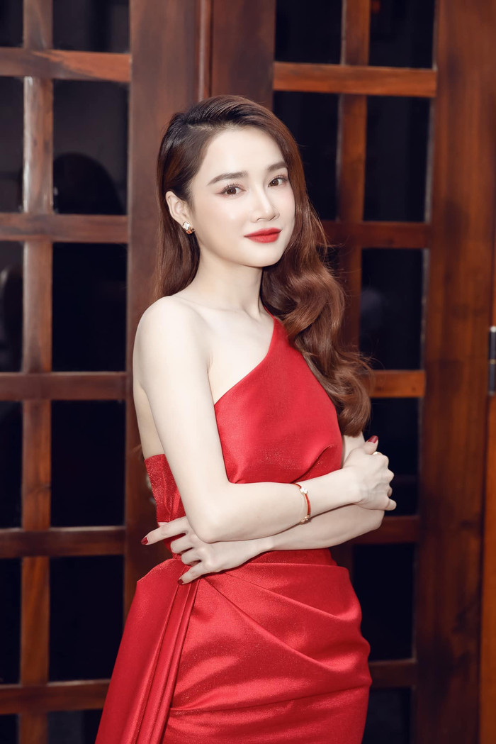 Bà mẹ bỉm sữa ngày càng thăng hạng nhan sắc  hơn bao giờ hết