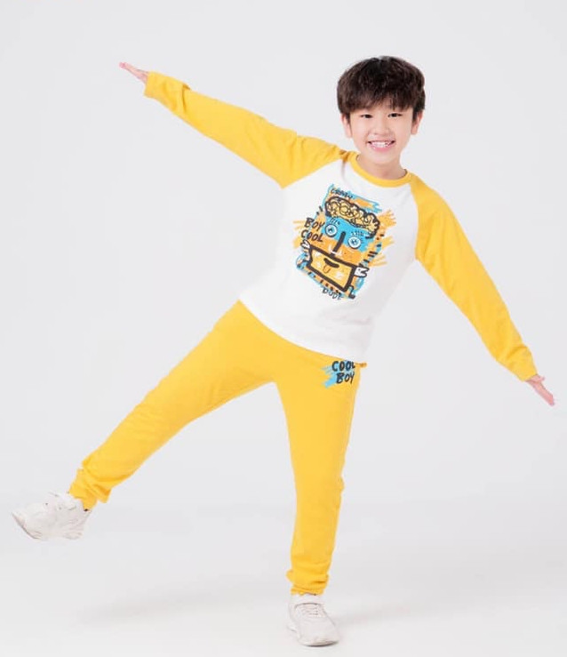 'Hoàng tử mắt hí' Đăng Bách: Fan cứng của Vũ Cát Tường, đàn hay nhảy đẹp lại còn làm mẫu nhí cực ngầu Ảnh 13