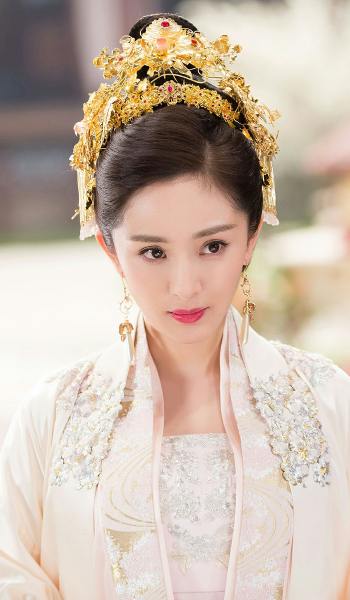 Khi Dương Tử, Dương Mịch, Quan Hiểu Đồng đảm nhận vai 'đệ nhất mỹ nhân' Ảnh 6