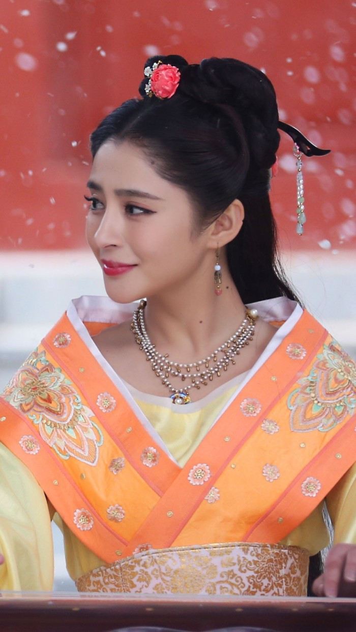 Khi Dương Tử, Dương Mịch, Quan Hiểu Đồng đảm nhận vai 'đệ nhất mỹ nhân' Ảnh 11