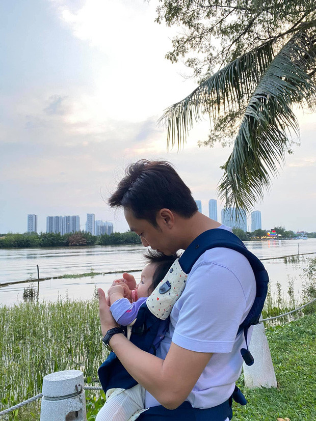 Cường Đô La xứng danh 'ông bố bỉm sữa': Đến cả ngày Chủ Nhật cũng dành cho con gái Ảnh 8
