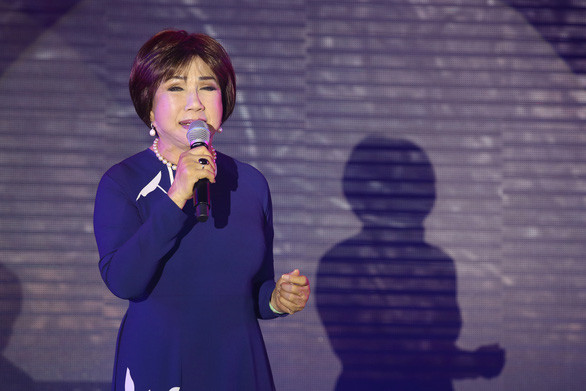 Danh ca Lệ Thu là người có nhiều cống hiến cho làng nhạc Việt thế kỉ trước